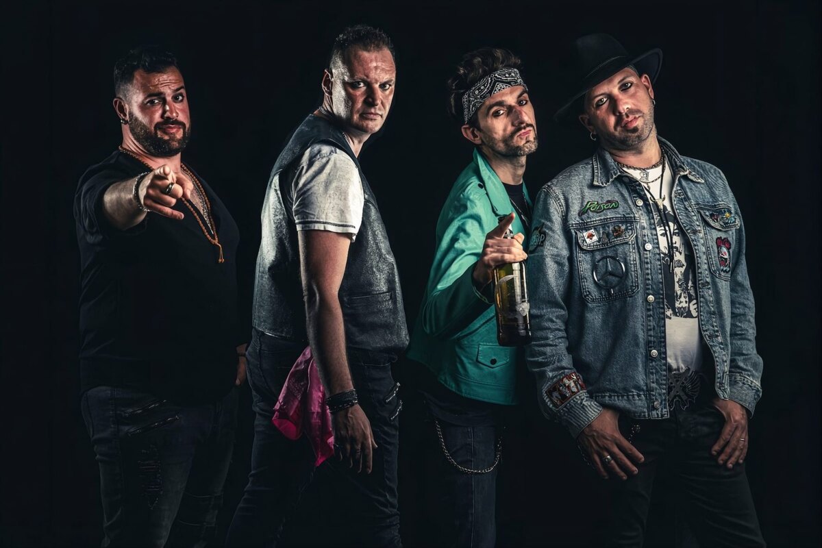 Jennifer Scream announce new single “Chains of Pain” featuring original bassist Dallas Durden