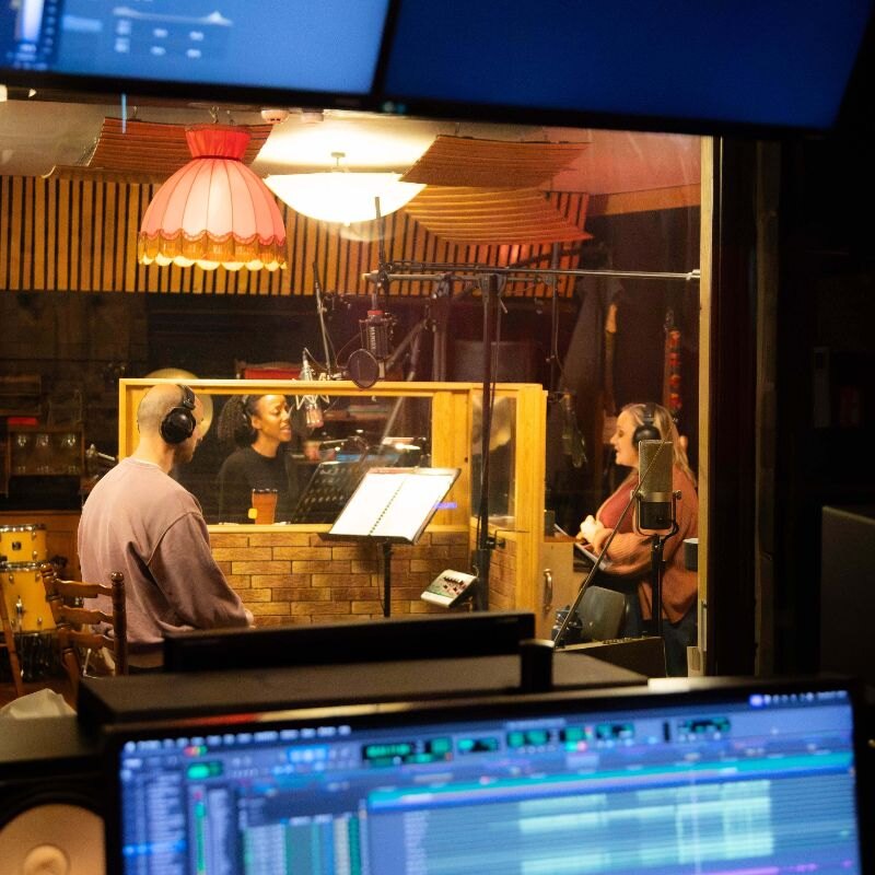 Van het podium naar de opnamestudio: BLIND DATE krijgt een eigen castalbum!