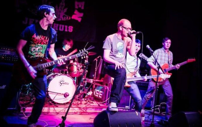 Orange Apple en Barefoot & The Shoes openen Puurs Live