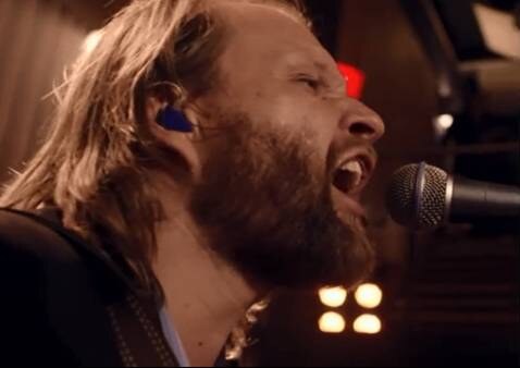 Admiral Freebee brengt video Walking Wounded uit en kondigt extra concert in Botanique aan!