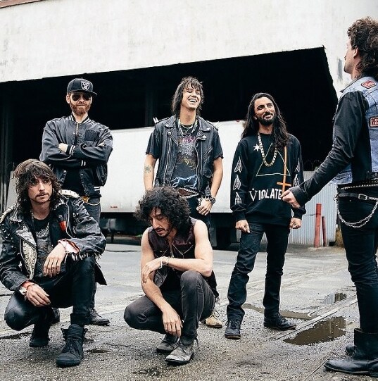 Julie Casablancas+TheVoids spelen op 10 december in Trix