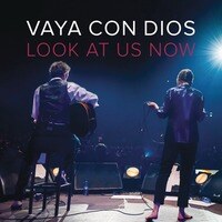 "Look At Us Now" is de nieuwe single van Vaya Con Dios