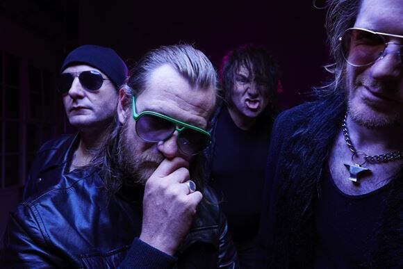Mammoth Mammoth Premiere New Music Video!