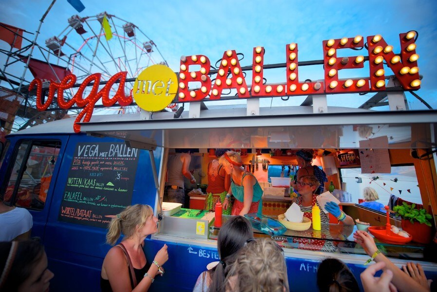 Watertanden tijdens Festival Mundial