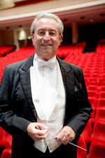 aureaten Elisabethwedstrijd spelen met het St.-Petersburg State Symphony Orchestra