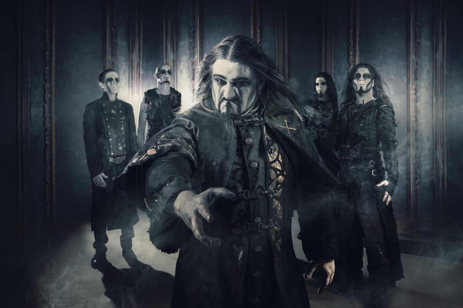 Powerwolf: lyric-video premiere for track "out in the fields"