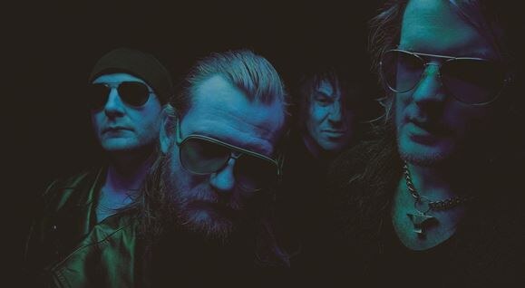 Mammoth Mammoth premiere music video premiere for track “Fuel Injected”!