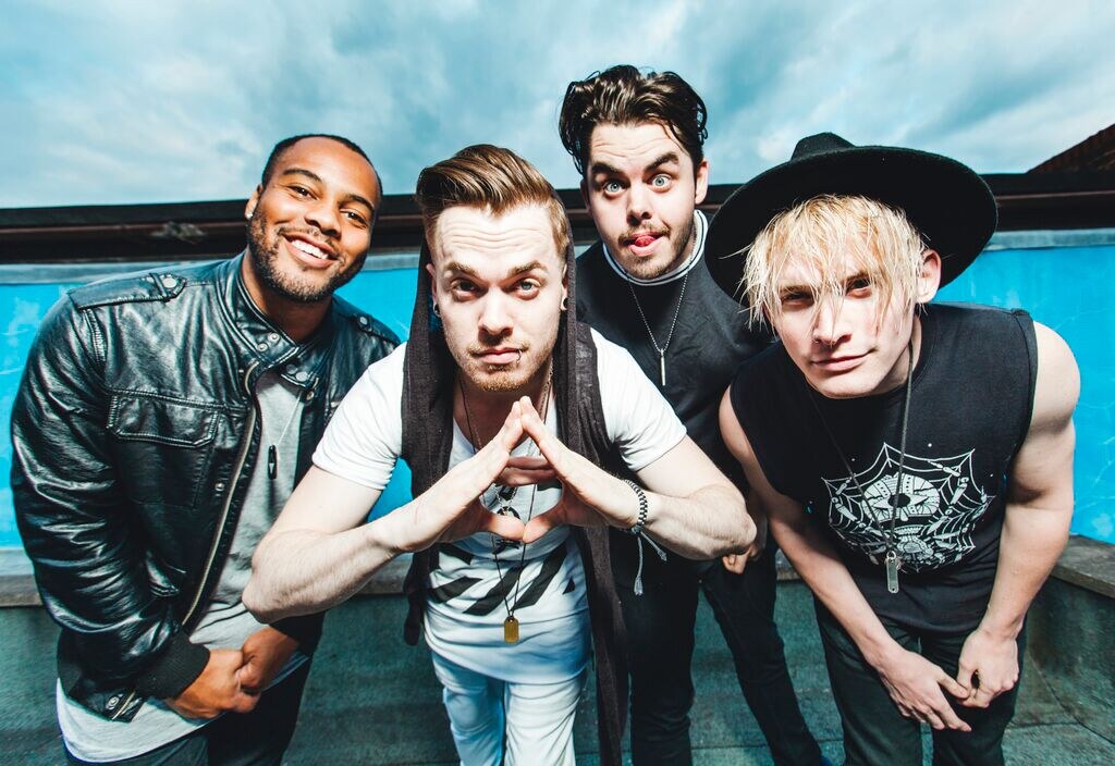Set It Off unveil video for summer anthem "Forever stuck in our youth"