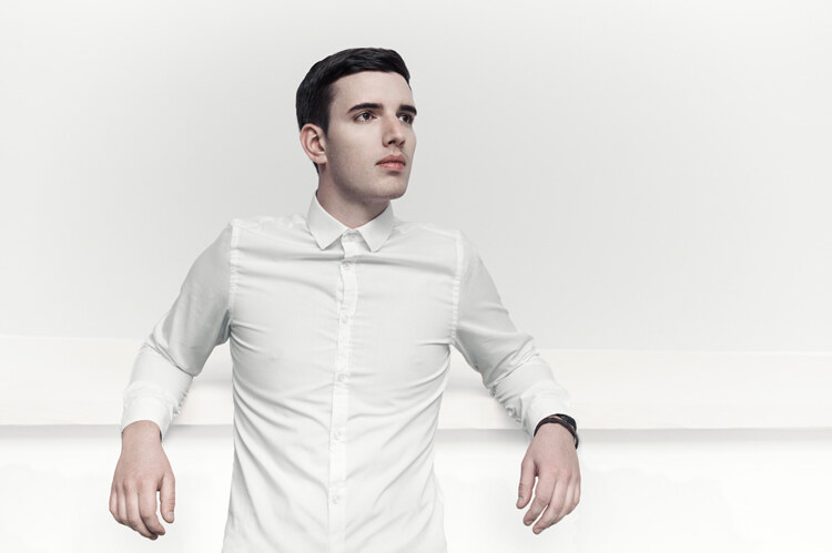 Netsky presenteert nieuwe single 'Rio' en lanceert video