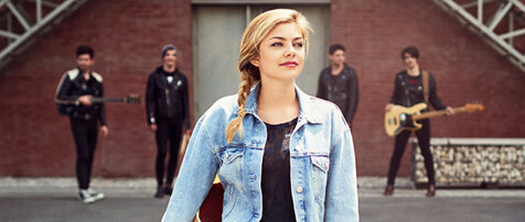 Louane stelt concert in Ancienne Belgique uit naar latere datum