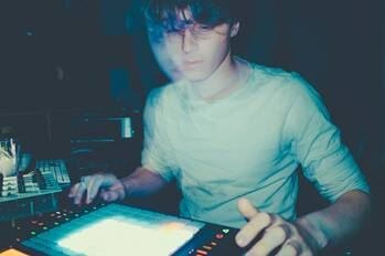 Elliot Moss Premieres ‘Pattern Repeating’ video via Dummy Magazine