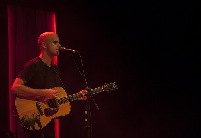 Milow neemt Warande Turnhout mee op een ‘trip down memory lane’ 