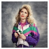 MOTHXR stelt voor "She Can't Tell"