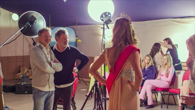 Boxy & Boxy zetelen met Annelies Törös in de jury van Miss België