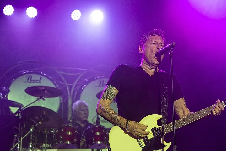 Golden Earring laat Kortenaken rocken op bloedhete Boerenrock 2016!