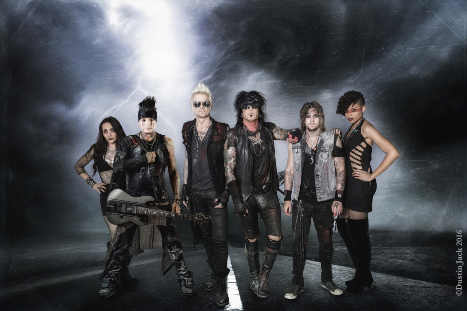 Sixx:A.M. Unveil New Video For “Prayers For The Damned"