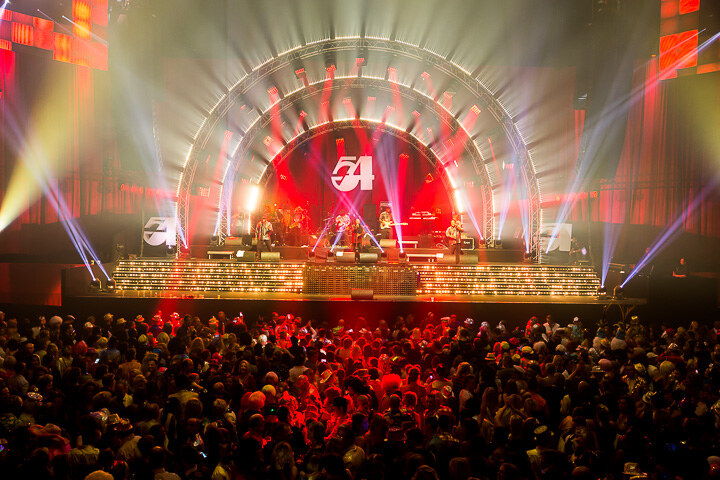 Ruim 9.000 disco fans op de 15de editie van Studio 54