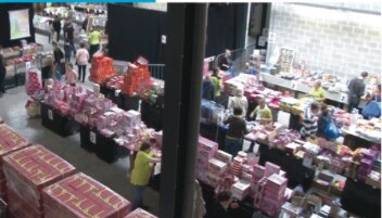 Spetterende stockverkoop entertainment en merchandise artikelen bij EIC - Willebroek