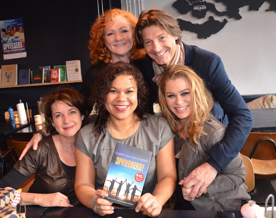 Theatervoorstelling Opvliegers nu ook als boek