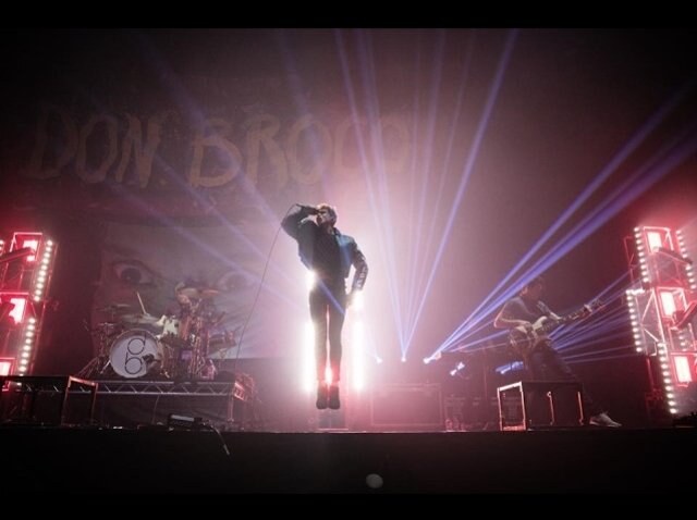 Don Broco release live music video for 'Everybody'