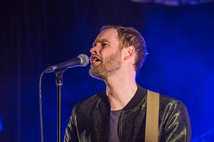Het Zesde Metaal rockt op uitverkochte clubtour