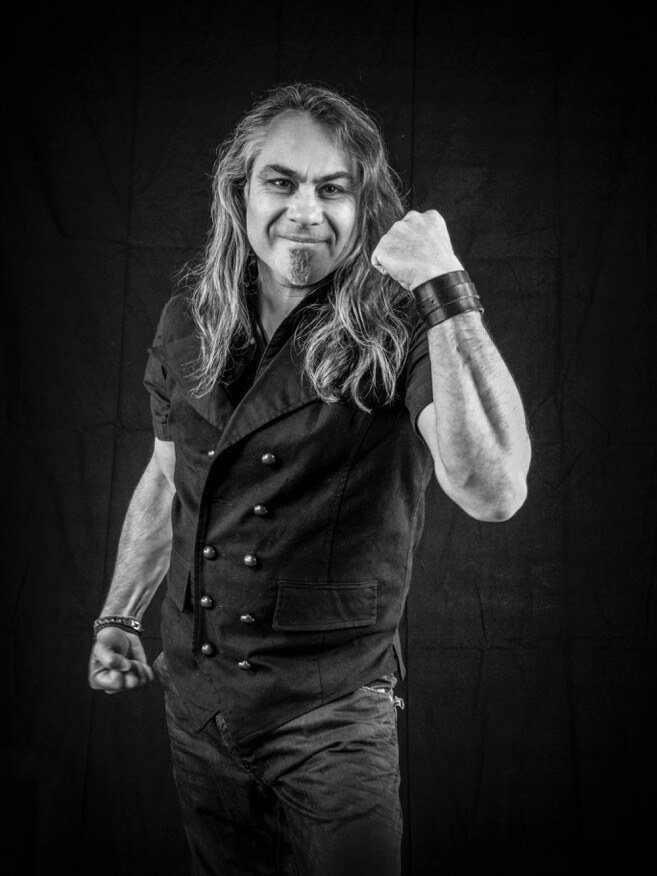 New Guitarist Cirrha Niva