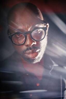 Ghostpoet unveils new song "Immigrant boogie"