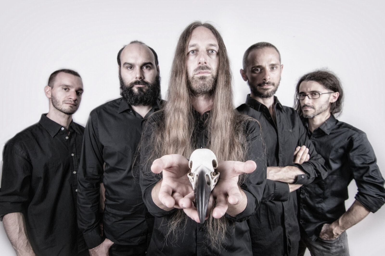 Tethra to play and stream live show on empty venue