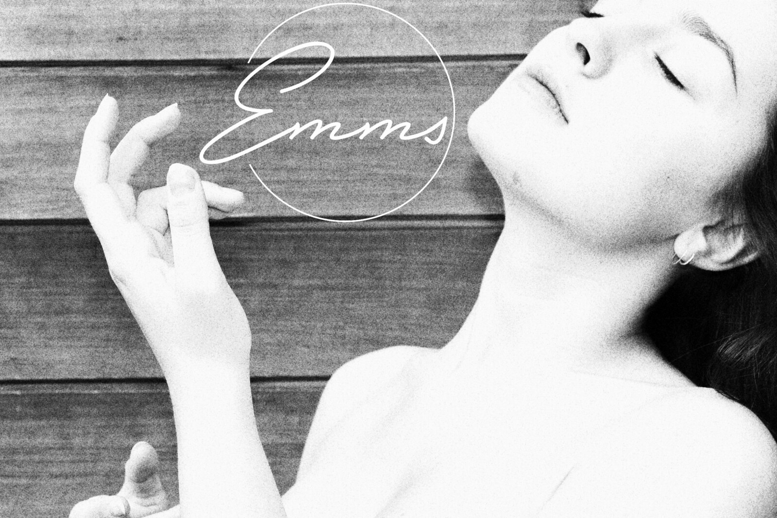 Emms stelt voor 'Are you ready for her love?'