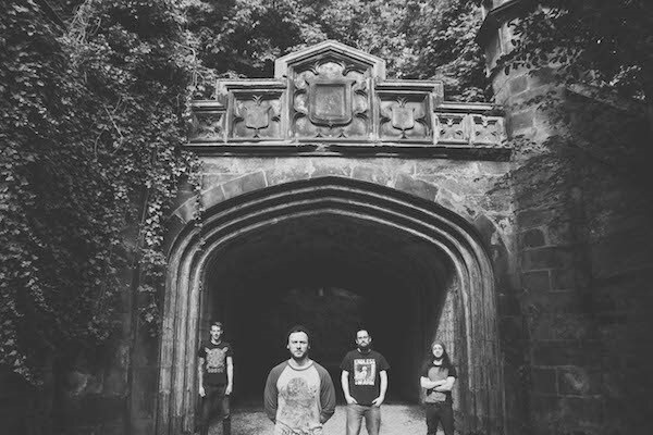 DVNE debut 'Thirst' video