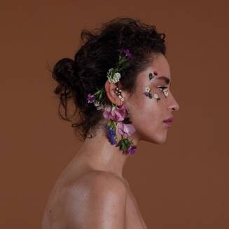 Dillon announces her new album “Kind”