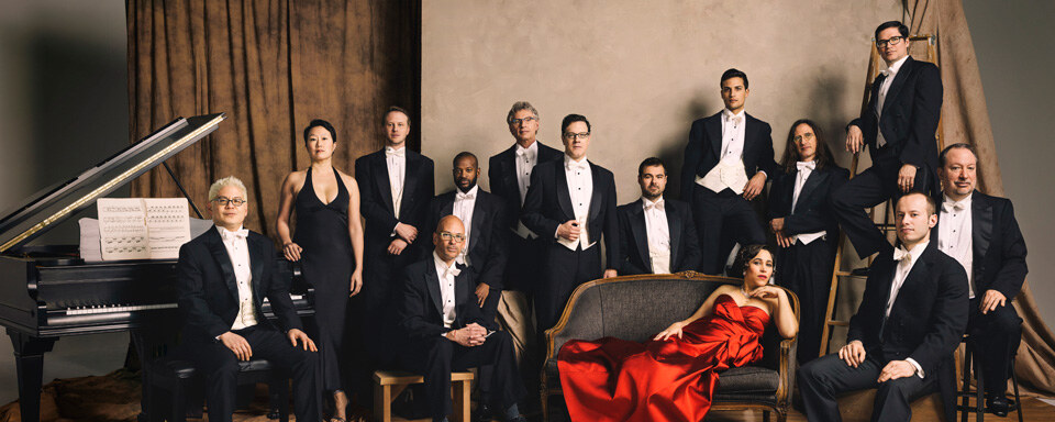 Pink Martini met zangeres China Forbes op 31 mei naar AB