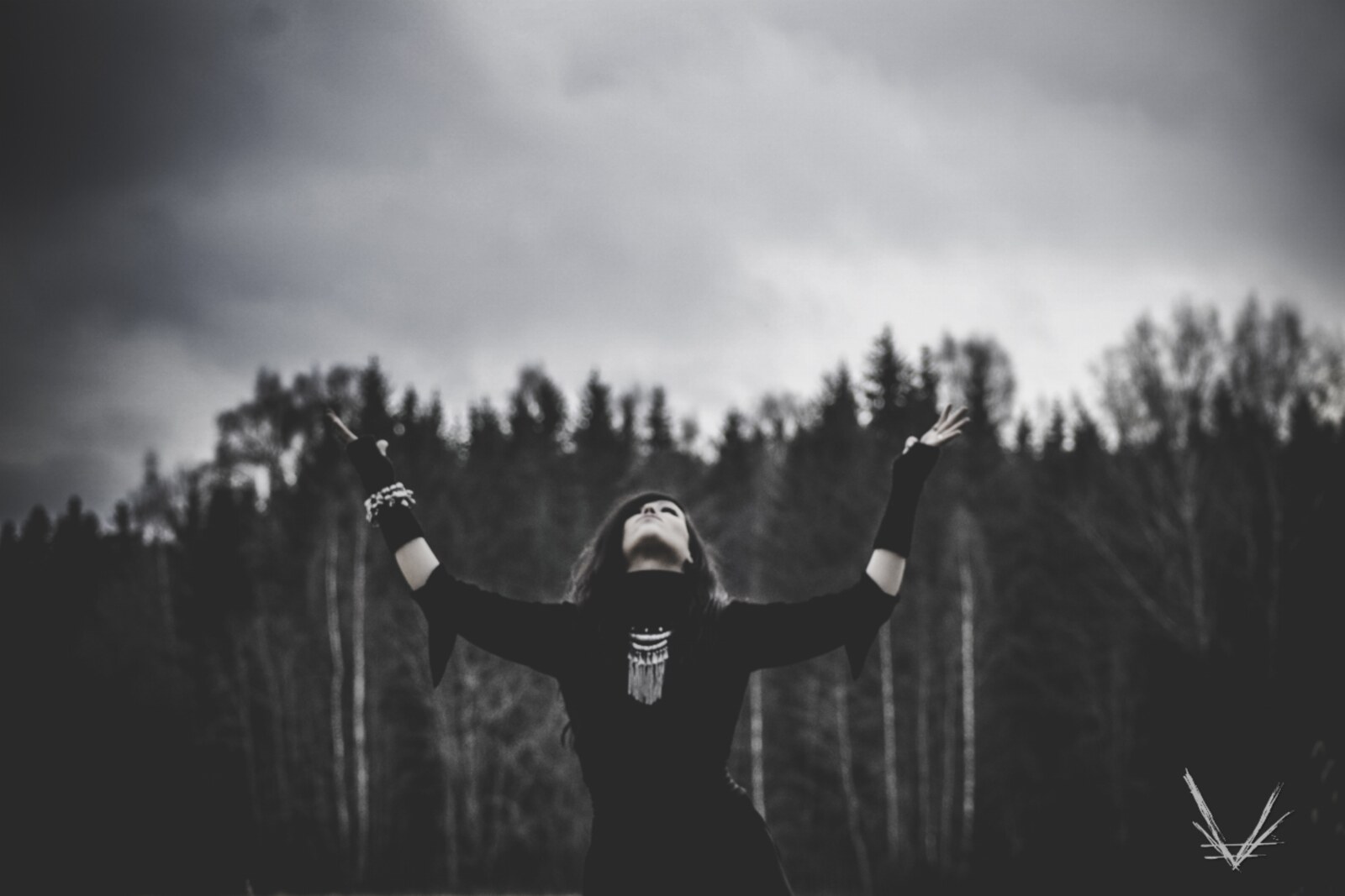 Vermilia: New video for "Vedestä Vieraantunut"