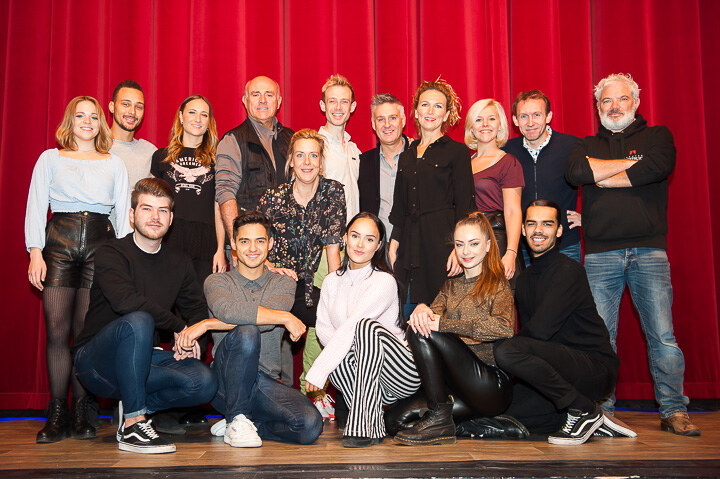 Stany Crets vliegt er meteen in met cast en creatives tijdens eerste repetities Winterrevue 2017