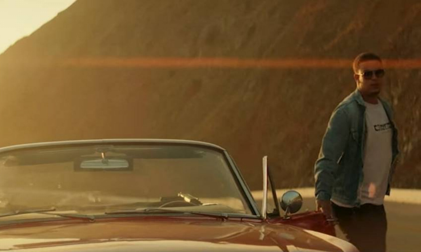 Ramzi stelt voor "Flashbacks"