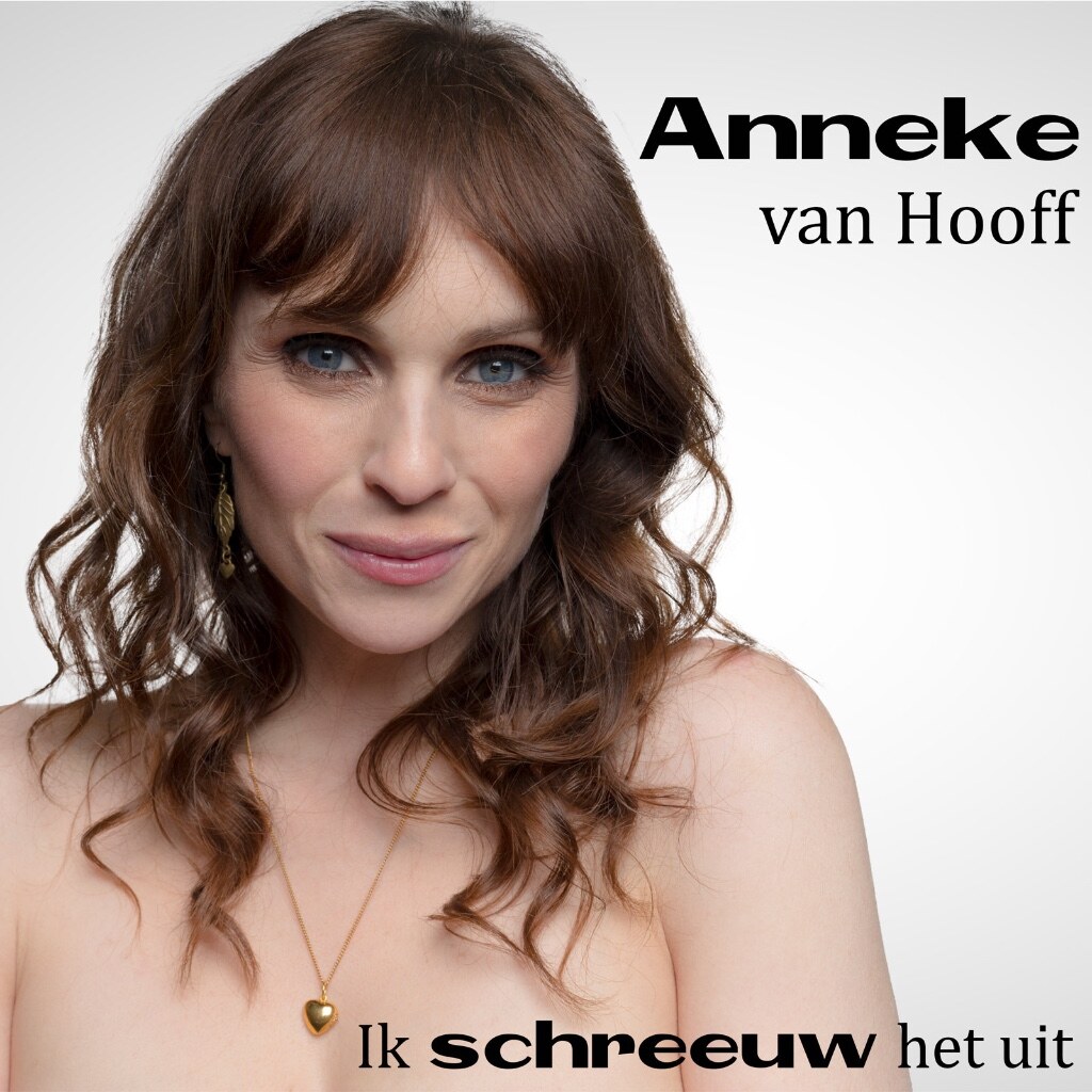 Anneke van Hooff gaat solo in het Nederlands