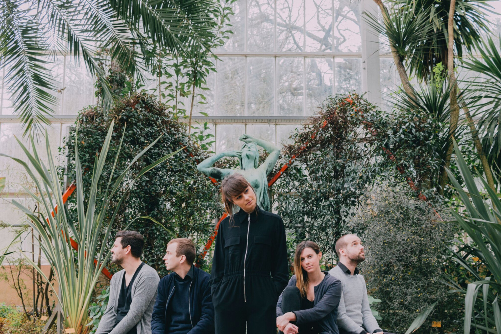 Hydrogen Sea verwelkomt 3 nieuwe bandleden en komt met nieuwe single 'Flogsta'