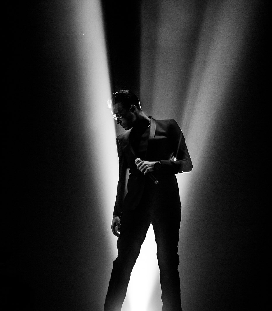 Uitverkochte Stadsschouwburg geeft een staande ovatie voor Ivann en ‘A Tribute To George Michael - The Edge Of Heaven Tour’