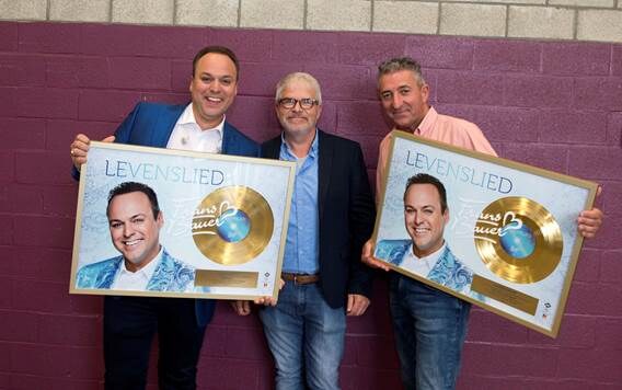 Frans Bauer pakt goud met levenslied