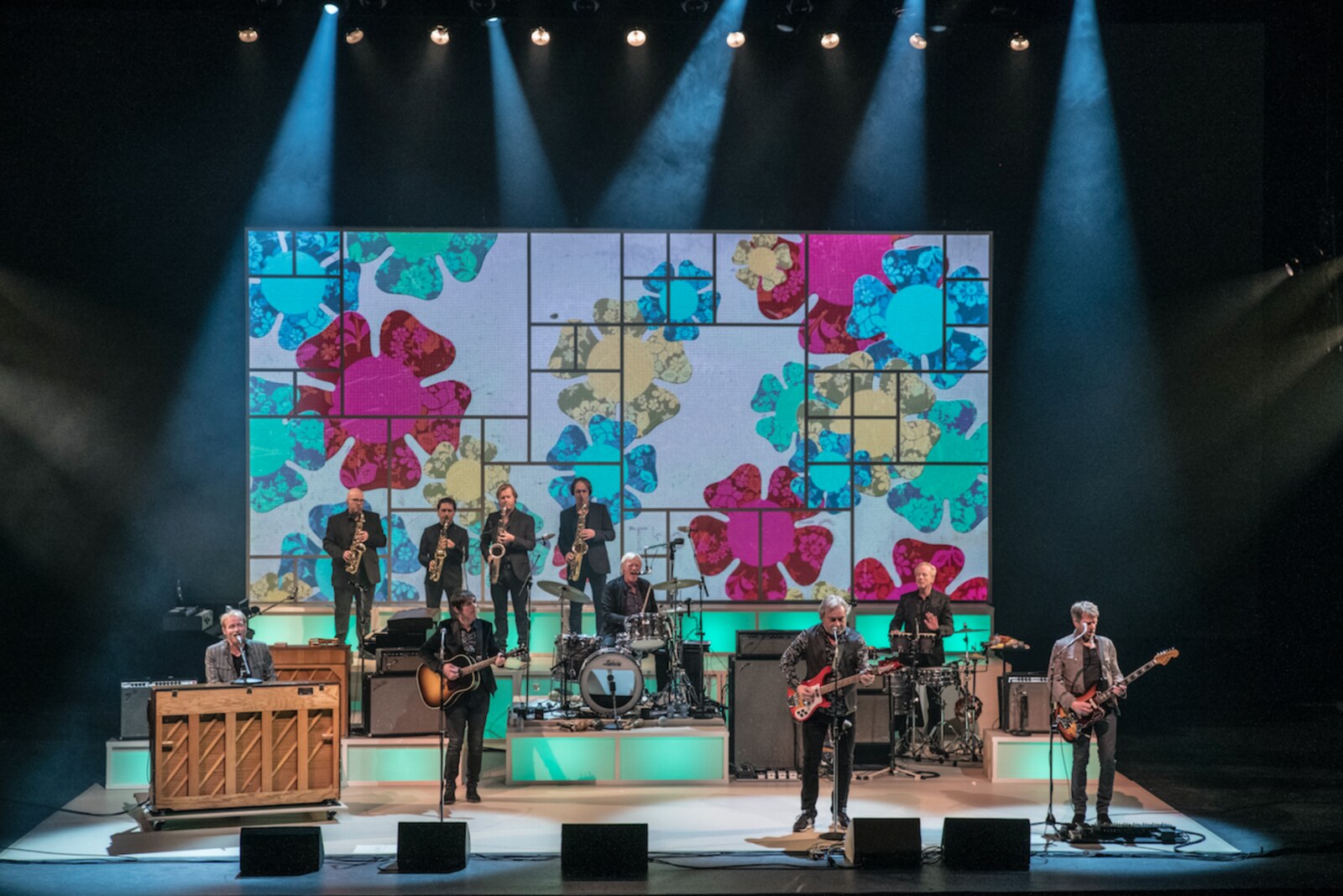  The Analogues presenteren: The White Album Live