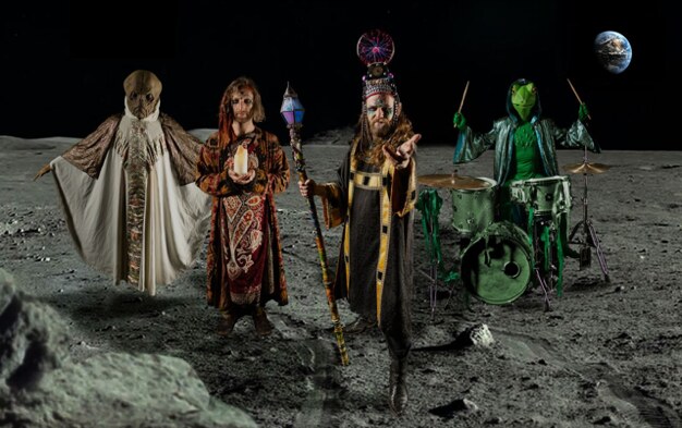 Henge their debut album: ’Attention Earth!’.