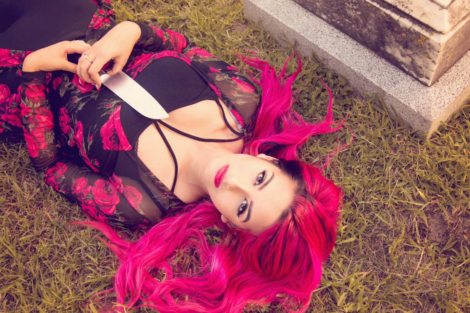 Jules Walcott Premieres New Single "First At The Altar" With Music Video