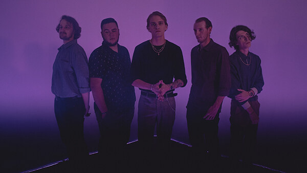 Hold Close Share New Single “Cloud9”