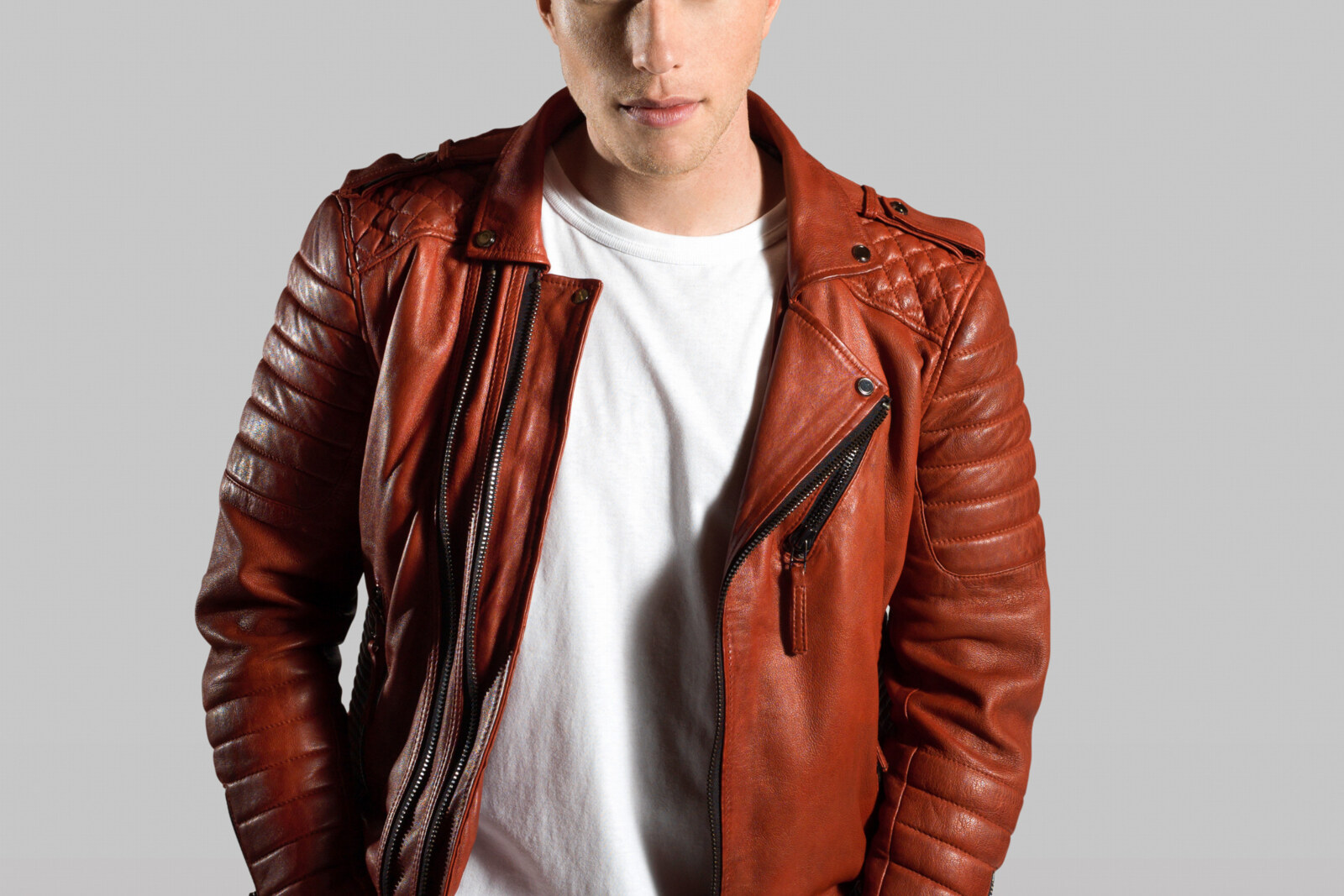  Nicky Romero teams up with Alice Berg for breakup song "My Way"