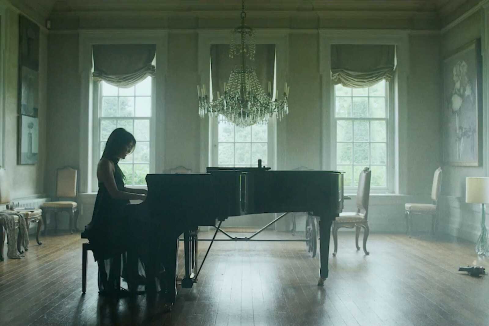 Francesca Lombardo Announces Second Album Single 'Rain' Alongside Exclusive Video For 'Eye Ring' 