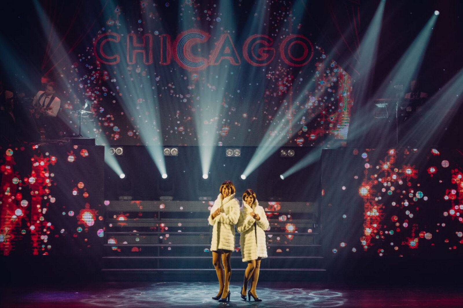 Katja Retsin & Anne De Baetzelier stralen in Winterrevue 2018 " A night @ the movies"