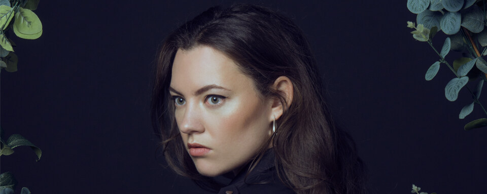 Singer-songwriter Celine Cairo is terug met een nieuwe single en clubtour in mei