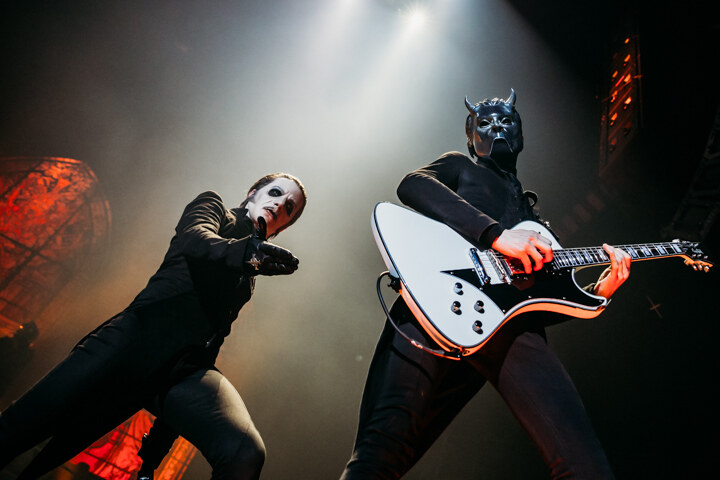 Ghost verovert Lotto Arena met marathon show