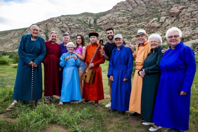 De wereld rond met 80-jarigen: 80-jarigen gaan back to basic in Mongolië