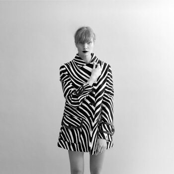 Camilla Sparksss Premieres New Single & Video "Womanized"!